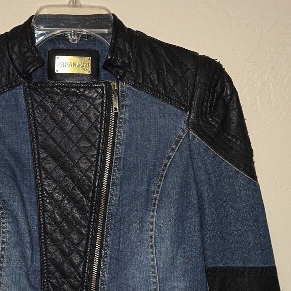 PAPARAZZI BY BIZ JEAN JACKET WITH BLACK FAUX LEATHER TRIM, SIZE MEDIUM - Picture 4 of 13